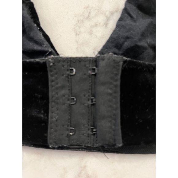 Women's Velvet Bra-size Medium - Picture 4 of 5